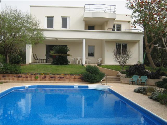 villa in caesarea